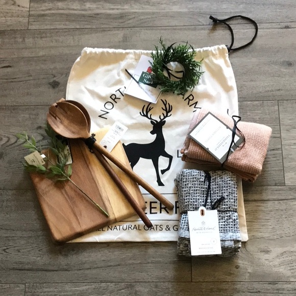 Hearth & Hand & Threshold Deluxe - Picture 1 of 4